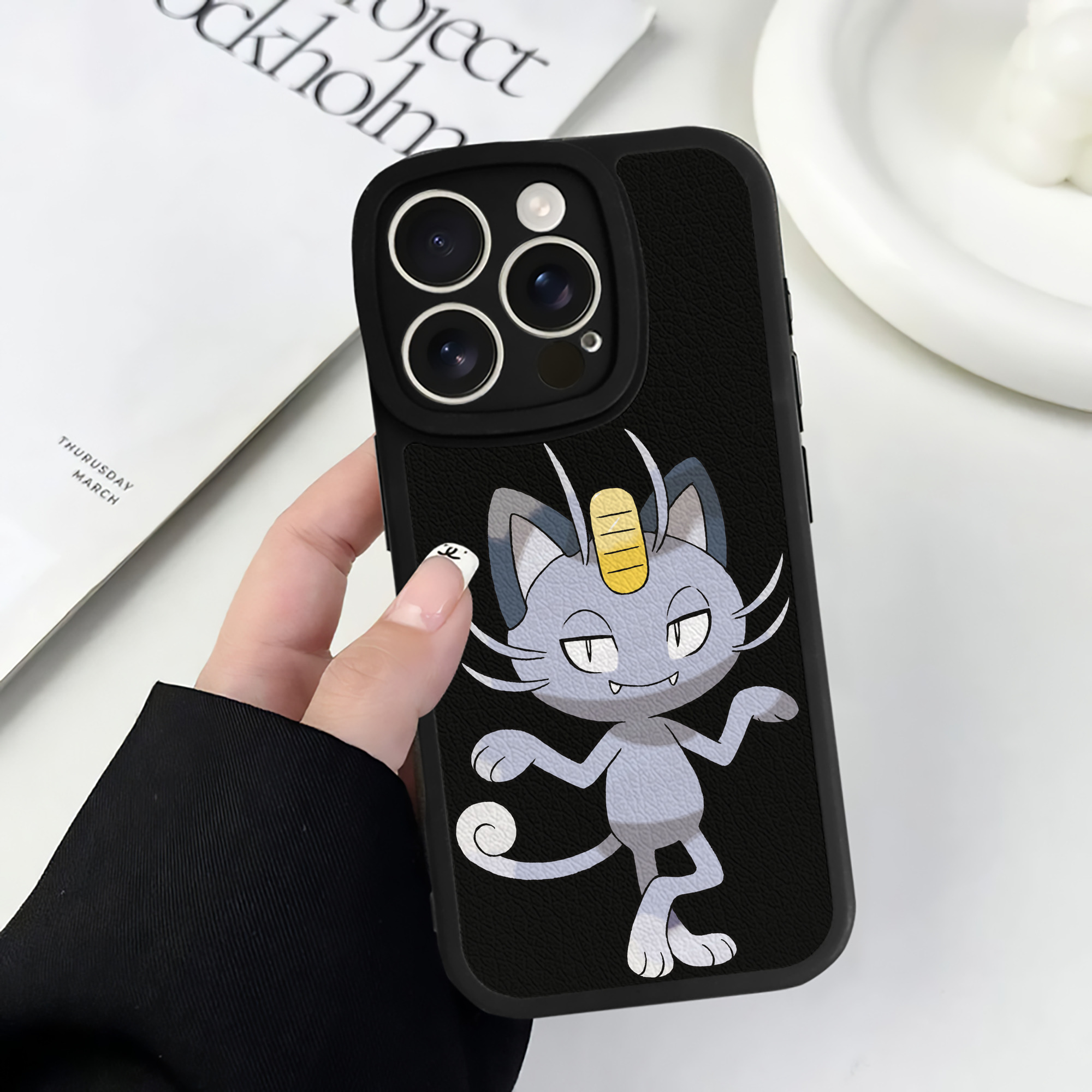 （画像用） ポケットモンスター Pokémon 【iPhone 16シリーズ対応】シリコンスマホケース（レザー調） 材質：シリコン